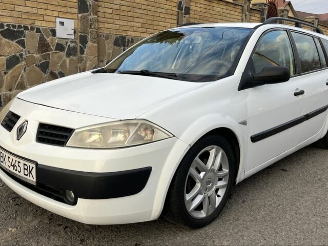 Білий Рено Меган, об'ємом двигуна 1.5 л та пробігом 300 тис. км за 3400 $, фото 1 на Automoto.ua