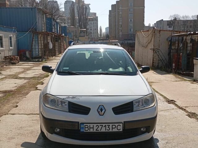 Белый Рено Меган, объемом двигателя 1.6 л и пробегом 270 тыс. км за 5000 $, фото 1 на Automoto.ua