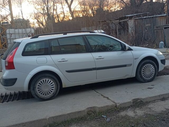 Білий Рено Меган, об'ємом двигуна 1.6 л та пробігом 270 тис. км за 3500 $, фото 1 на Automoto.ua