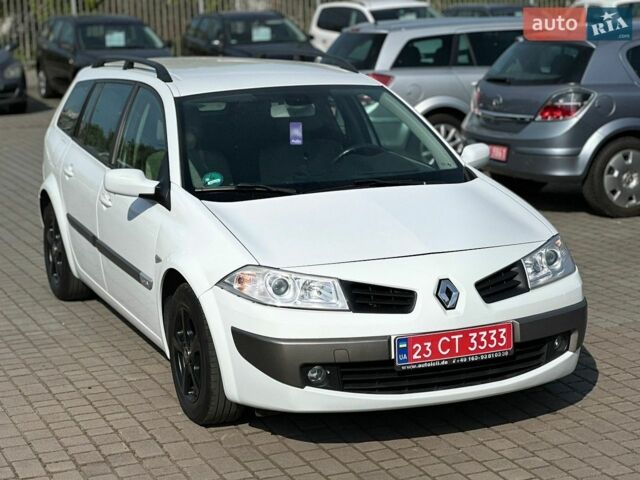 Белый Рено Меган, объемом двигателя 1.6 л и пробегом 209 тыс. км за 5100 $, фото 1 на Automoto.ua