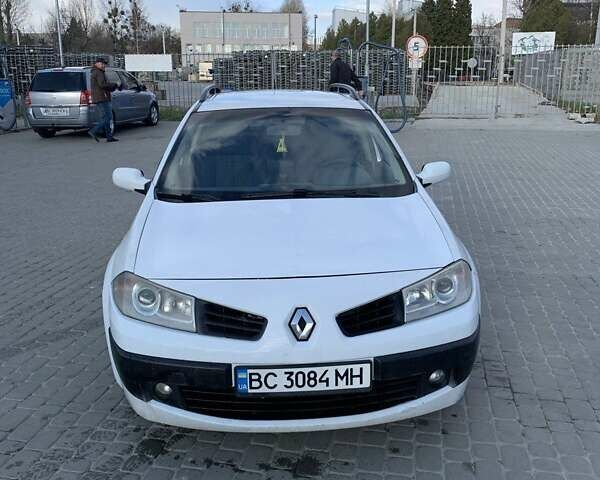 Белый Рено Меган, объемом двигателя 1.87 л и пробегом 270 тыс. км за 4700 $, фото 1 на Automoto.ua