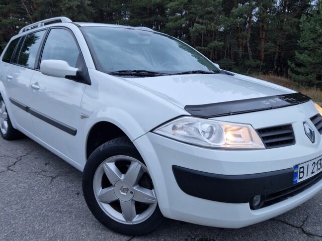 Белый Рено Меган, объемом двигателя 1.6 л и пробегом 245 тыс. км за 4999 $, фото 1 на Automoto.ua