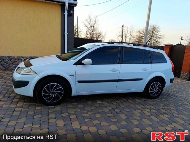 Белый Рено Меган, объемом двигателя 1.6 л и пробегом 302 тыс. км за 4999 $, фото 1 на Automoto.ua