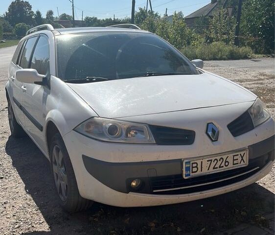 Білий Рено Меган, об'ємом двигуна 2 л та пробігом 257 тис. км за 4336 $, фото 1 на Automoto.ua