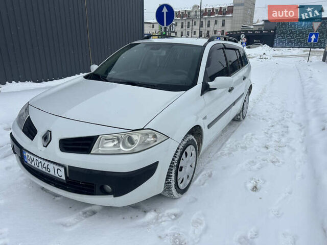 Білий Рено Меган, об'ємом двигуна 1.46 л та пробігом 390 тис. км за 4200 $, фото 1 на Automoto.ua