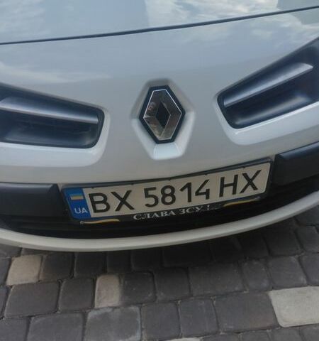 Белый Рено Меган, объемом двигателя 1.46 л и пробегом 250 тыс. км за 6700 $, фото 1 на Automoto.ua
