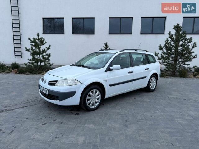 Белый Рено Меган, объемом двигателя 1.6 л и пробегом 257 тыс. км за 4850 $, фото 1 на Automoto.ua