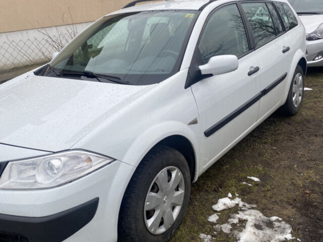 Білий Рено Меган, об'ємом двигуна 1.6 л та пробігом 215 тис. км за 6100 $, фото 1 на Automoto.ua