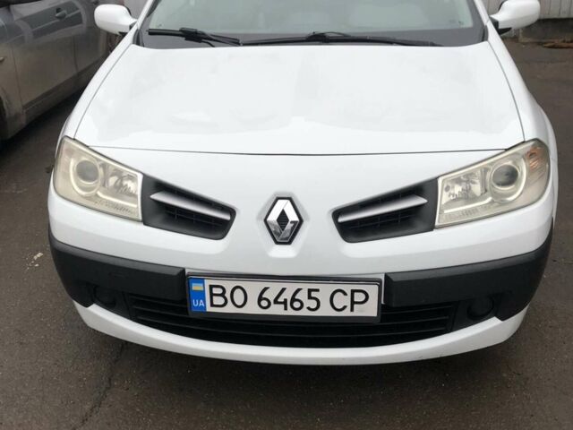 Белый Рено Меган, объемом двигателя 1.6 л и пробегом 262 тыс. км за 5300 $, фото 1 на Automoto.ua