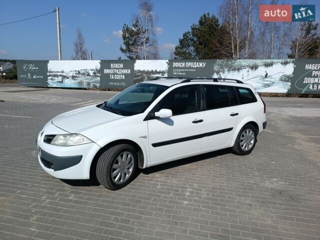 Білий Рено Меган, об'ємом двигуна 1.6 л та пробігом 250 тис. км за 5400 $, фото 1 на Automoto.ua