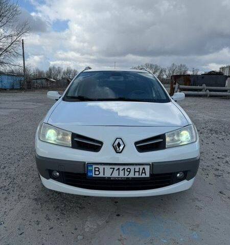 Белый Рено Меган, объемом двигателя 1.6 л и пробегом 235 тыс. км за 5600 $, фото 1 на Automoto.ua