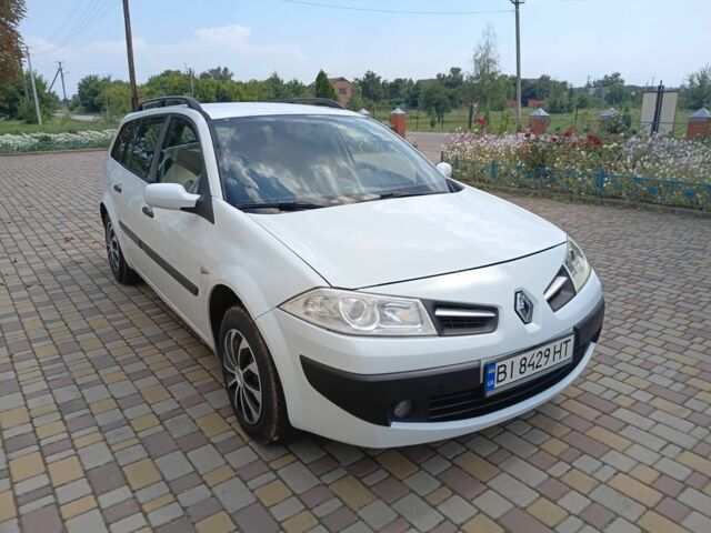 Білий Рено Меган, об'ємом двигуна 1.5 л та пробігом 230 тис. км за 4997 $, фото 1 на Automoto.ua