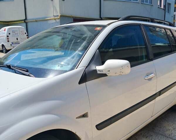 Белый Рено Меган, объемом двигателя 1.46 л и пробегом 268 тыс. км за 4000 $, фото 1 на Automoto.ua