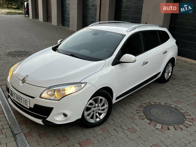 Белый Рено Меган, объемом двигателя 2 л и пробегом 290 тыс. км за 5950 $, фото 1 на Automoto.ua