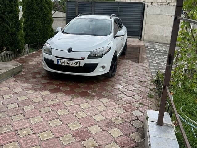 Білий Рено Меган, об'ємом двигуна 2 л та пробігом 233 тис. км за 6299 $, фото 1 на Automoto.ua