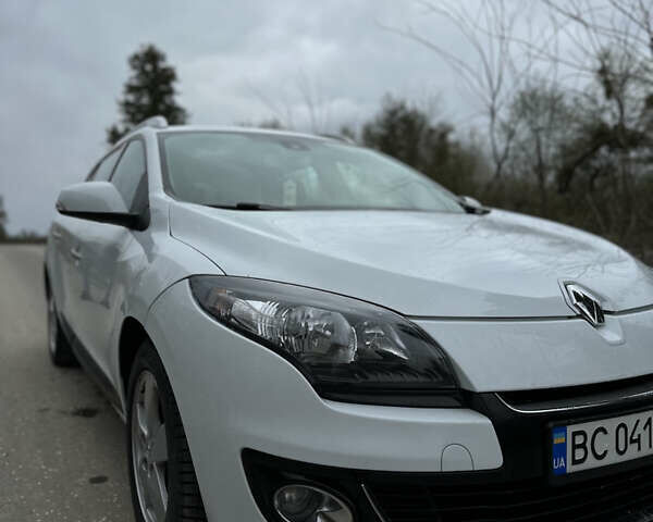 Рено Меган 2009 в Самборе на Automoto.ua Белый Рено Меган, объемом двигателя 1.5 л и пробегом 191 тыс. км за 6500 $, фото 1 на Automoto.ua