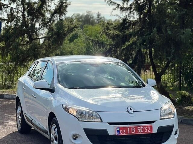 Білий Рено Меган, об'ємом двигуна 1.5 л та пробігом 186 тис. км за 6800 $, фото 1 на Automoto.ua