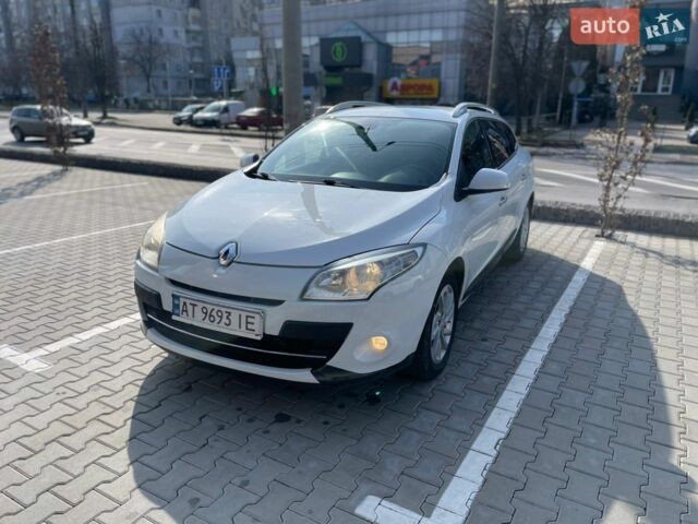 Білий Рено Меган, об'ємом двигуна 2 л та пробігом 296 тис. км за 7000 $, фото 1 на Automoto.ua