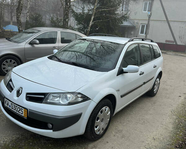 Білий Рено Меган, об'ємом двигуна 1.6 л та пробігом 145 тис. км за 5500 $, фото 1 на Automoto.ua