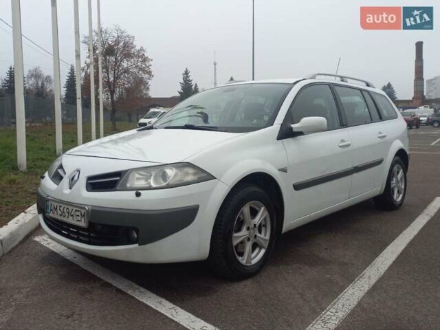 Белый Рено Меган, объемом двигателя 1.6 л и пробегом 247 тыс. км за 5100 $, фото 1 на Automoto.ua