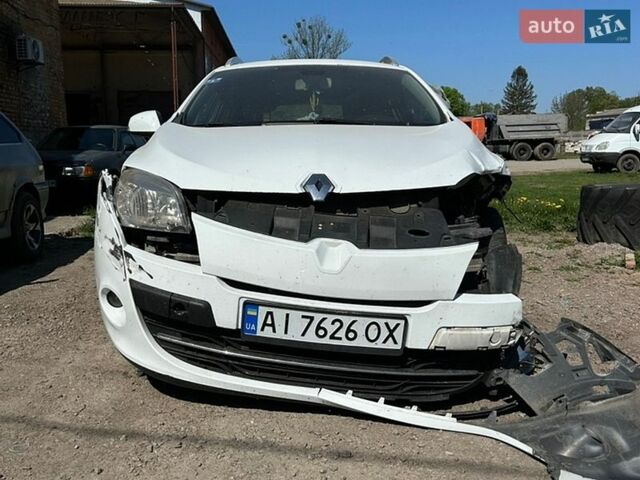 Белый Рено Меган, объемом двигателя 1.46 л и пробегом 286 тыс. км за 3300 $, фото 1 на Automoto.ua