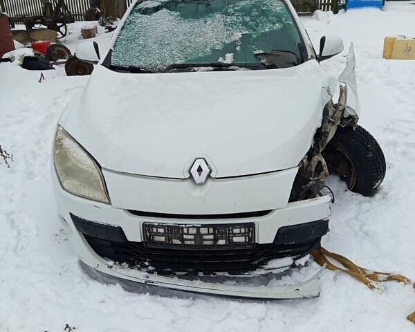 Білий Рено Меган, об'ємом двигуна 1.46 л та пробігом 350 тис. км за 4000 $, фото 1 на Automoto.ua