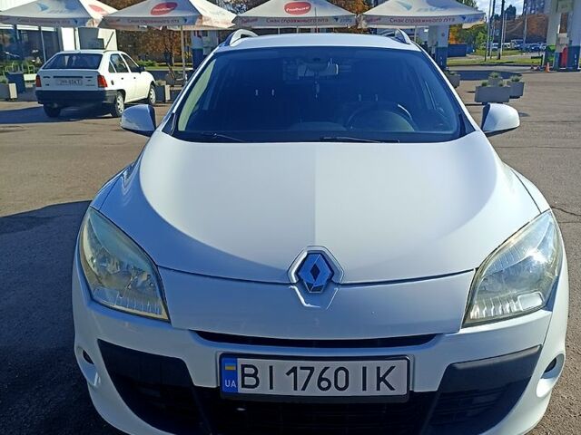 Білий Рено Меган, об'ємом двигуна 1.6 л та пробігом 232 тис. км за 7200 $, фото 1 на Automoto.ua