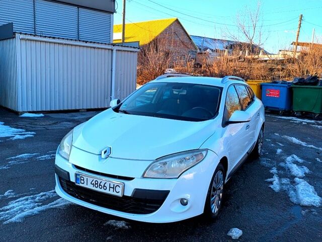 Білий Рено Меган, об'ємом двигуна 1.5 л та пробігом 249 тис. км за 5499 $, фото 1 на Automoto.ua