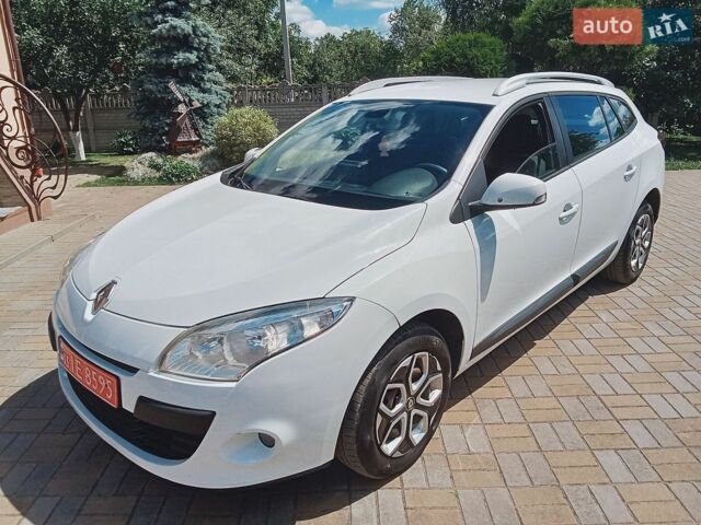 Білий Рено Меган, об'ємом двигуна 1.6 л та пробігом 247 тис. км за 6350 $, фото 1 на Automoto.ua