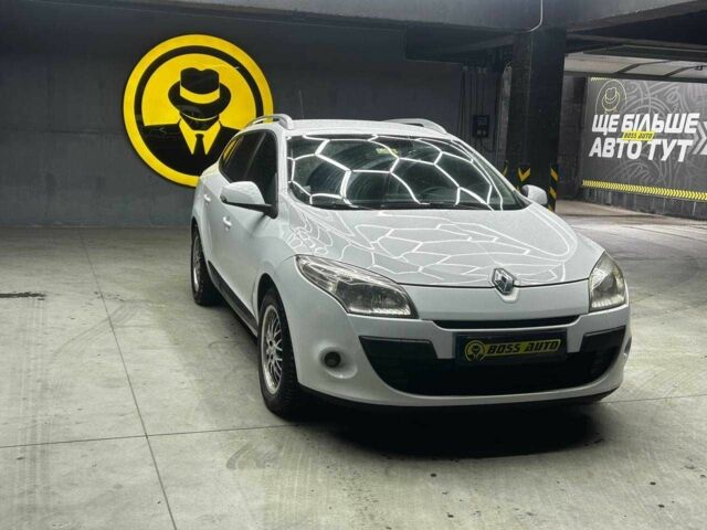 Белый Рено Меган, объемом двигателя 1.5 л и пробегом 295 тыс. км за 6900 $, фото 1 на Automoto.ua