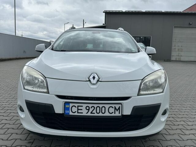 Белый Рено Меган, объемом двигателя 1.5 л и пробегом 212 тыс. км за 5200 $, фото 1 на Automoto.ua