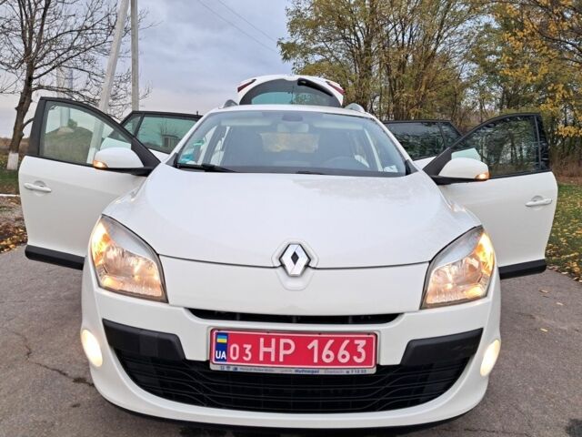 Білий Рено Меган, об'ємом двигуна 1.6 л та пробігом 220 тис. км за 7350 $, фото 1 на Automoto.ua