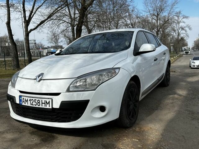 Білий Рено Меган, об'ємом двигуна 1.5 л та пробігом 291 тис. км за 5950 $, фото 1 на Automoto.ua