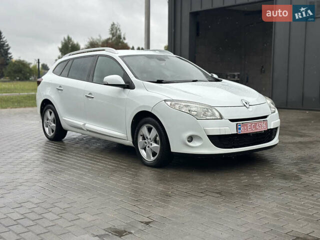 Белый Рено Меган, объемом двигателя 1.6 л и пробегом 247 тыс. км за 6300 $, фото 1 на Automoto.ua
