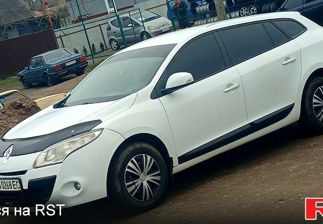 Белый Рено Меган, объемом двигателя 1.5 л и пробегом 338 тыс. км за 6500 $, фото 1 на Automoto.ua