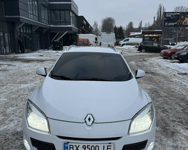 Білий Рено Меган, об'ємом двигуна 1.87 л та пробігом 295 тис. км за 6700 $, фото 1 на Automoto.ua