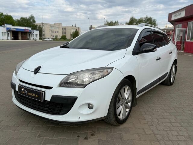 Білий Рено Меган, об'ємом двигуна 1.5 л та пробігом 230 тис. км за 5516 $, фото 1 на Automoto.ua