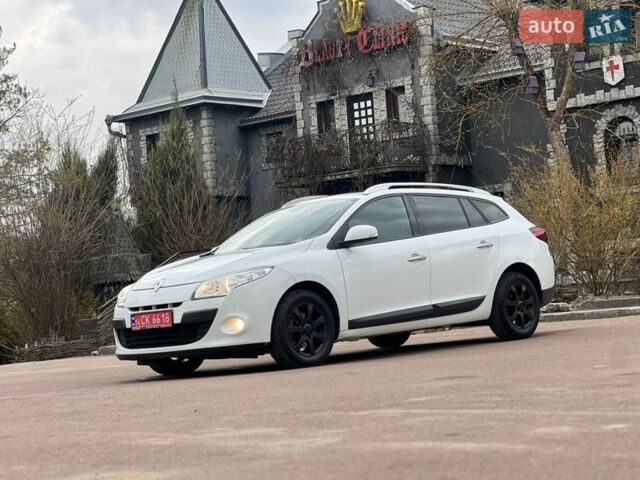 Белый Рено Меган, объемом двигателя 1.5 л и пробегом 217 тыс. км за 8250 $, фото 1 на Automoto.ua