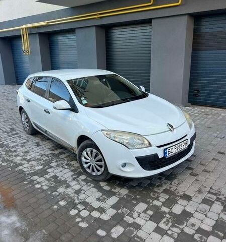 Білий Рено Меган, об'ємом двигуна 1.46 л та пробігом 192 тис. км за 5999 $, фото 1 на Automoto.ua