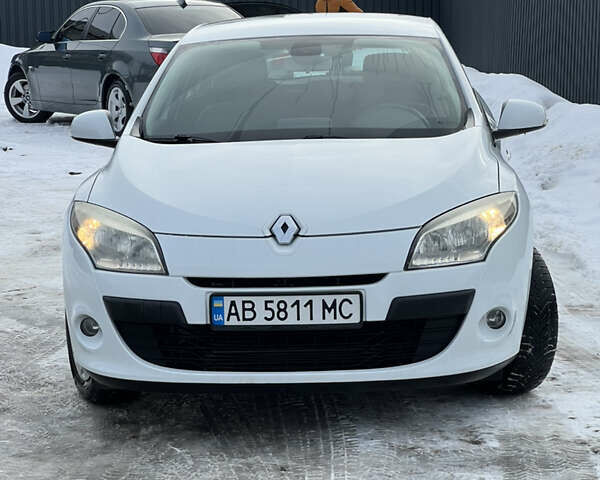 Белый Рено Меган, объемом двигателя 1.46 л и пробегом 265 тыс. км за 6400 $, фото 1 на Automoto.ua