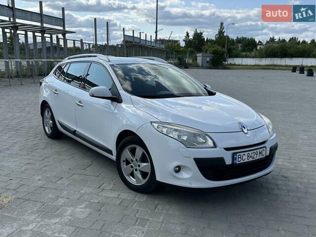 Белый Рено Меган, объемом двигателя 1.46 л и пробегом 207 тыс. км за 7200 $, фото 1 на Automoto.ua