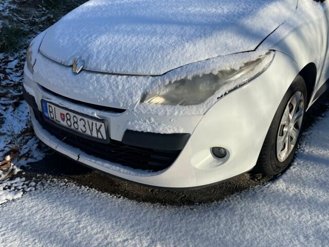 Белый Рено Меган, объемом двигателя 1.5 л и пробегом 3 тыс. км за 1304 $, фото 1 на Automoto.ua