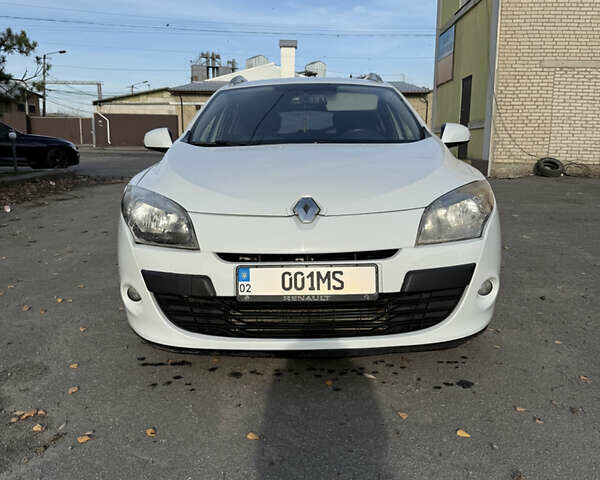 Білий Рено Меган, об'ємом двигуна 1.5 л та пробігом 363 тис. км за 5700 $, фото 1 на Automoto.ua