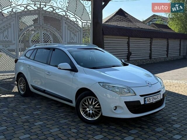 Белый Рено Меган, объемом двигателя 1.46 л и пробегом 303 тыс. км за 6750 $, фото 1 на Automoto.ua