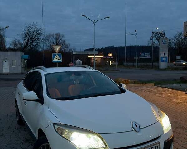 Белый Рено Меган, объемом двигателя 1.5 л и пробегом 270 тыс. км за 6100 $, фото 1 на Automoto.ua