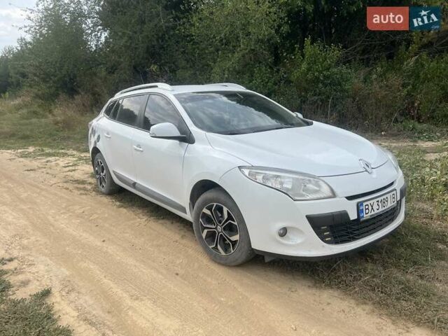 Белый Рено Меган, объемом двигателя 1.46 л и пробегом 280 тыс. км за 7400 $, фото 1 на Automoto.ua