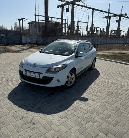 Білий Рено Меган, об'ємом двигуна 1.46 л та пробігом 320 тис. км за 5500 $, фото 1 на Automoto.ua