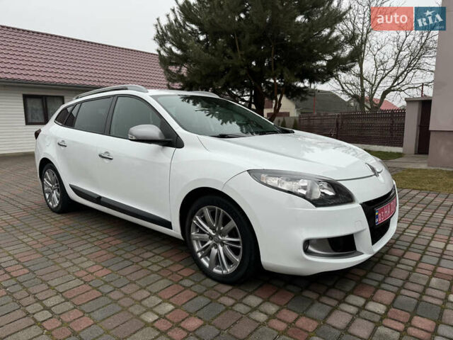 Белый Рено Меган, объемом двигателя 1.5 л и пробегом 201 тыс. км за 8750 $, фото 1 на Automoto.ua