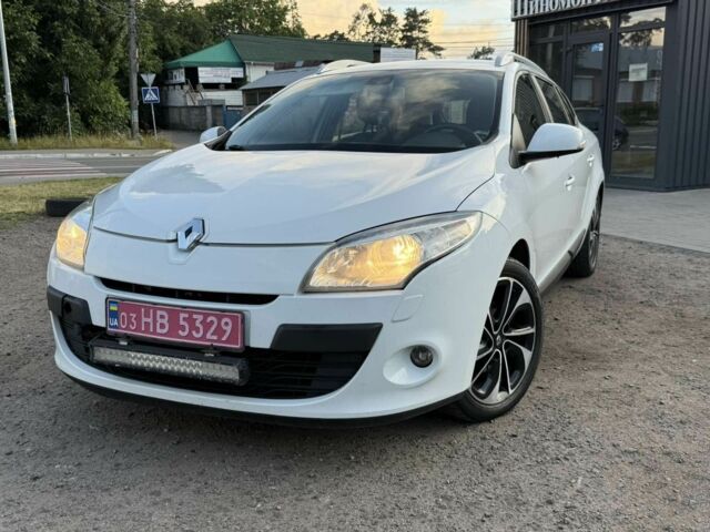 Белый Рено Меган, объемом двигателя 0 л и пробегом 285 тыс. км за 6799 $, фото 1 на Automoto.ua