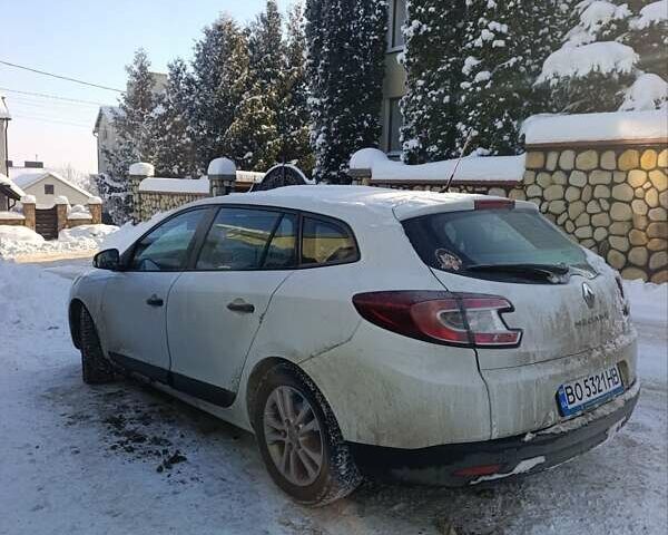 Белый Рено Меган, объемом двигателя 1.46 л и пробегом 260 тыс. км за 5900 $, фото 1 на Automoto.ua